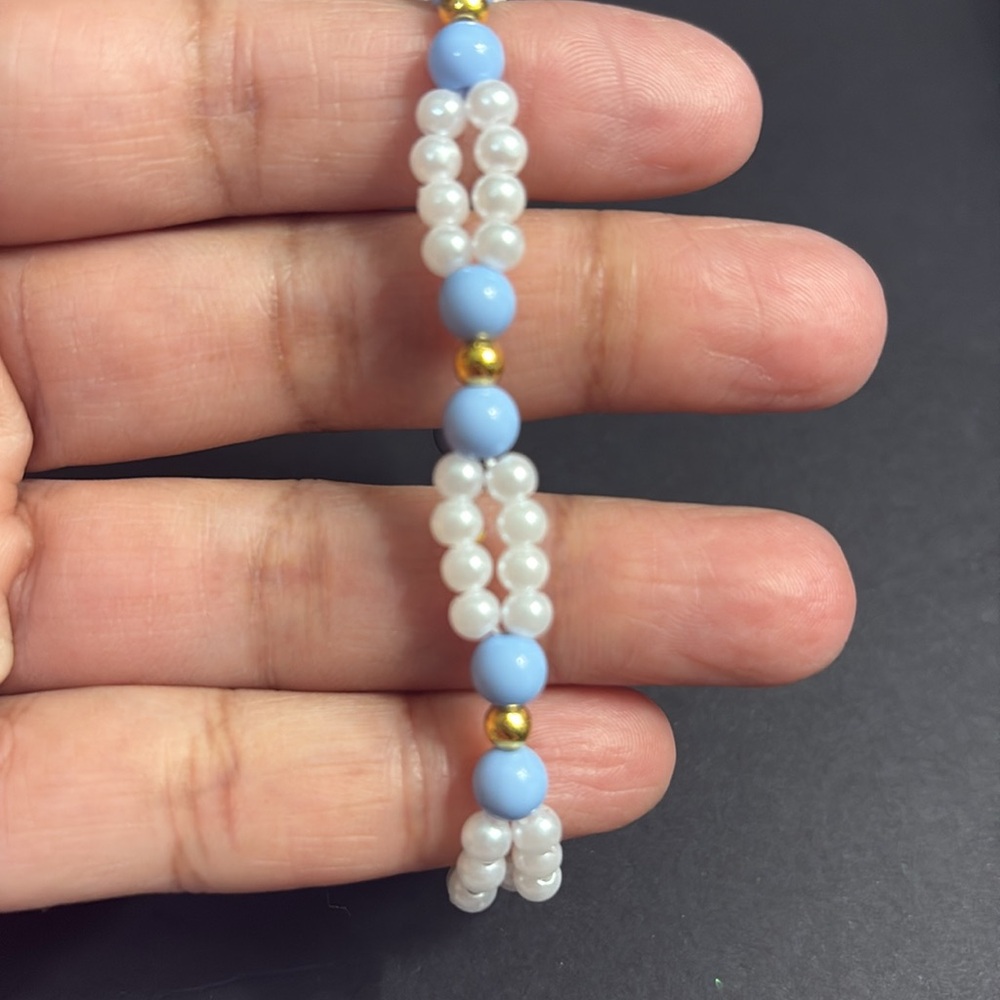 💙 Blue, gold and faux pearls bracelet 💙 - Picture 2 of 4